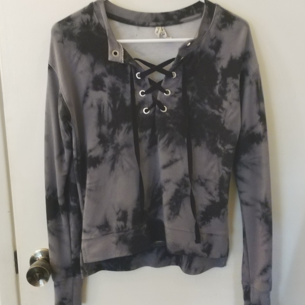 Lace-up purple/black long sleeve
